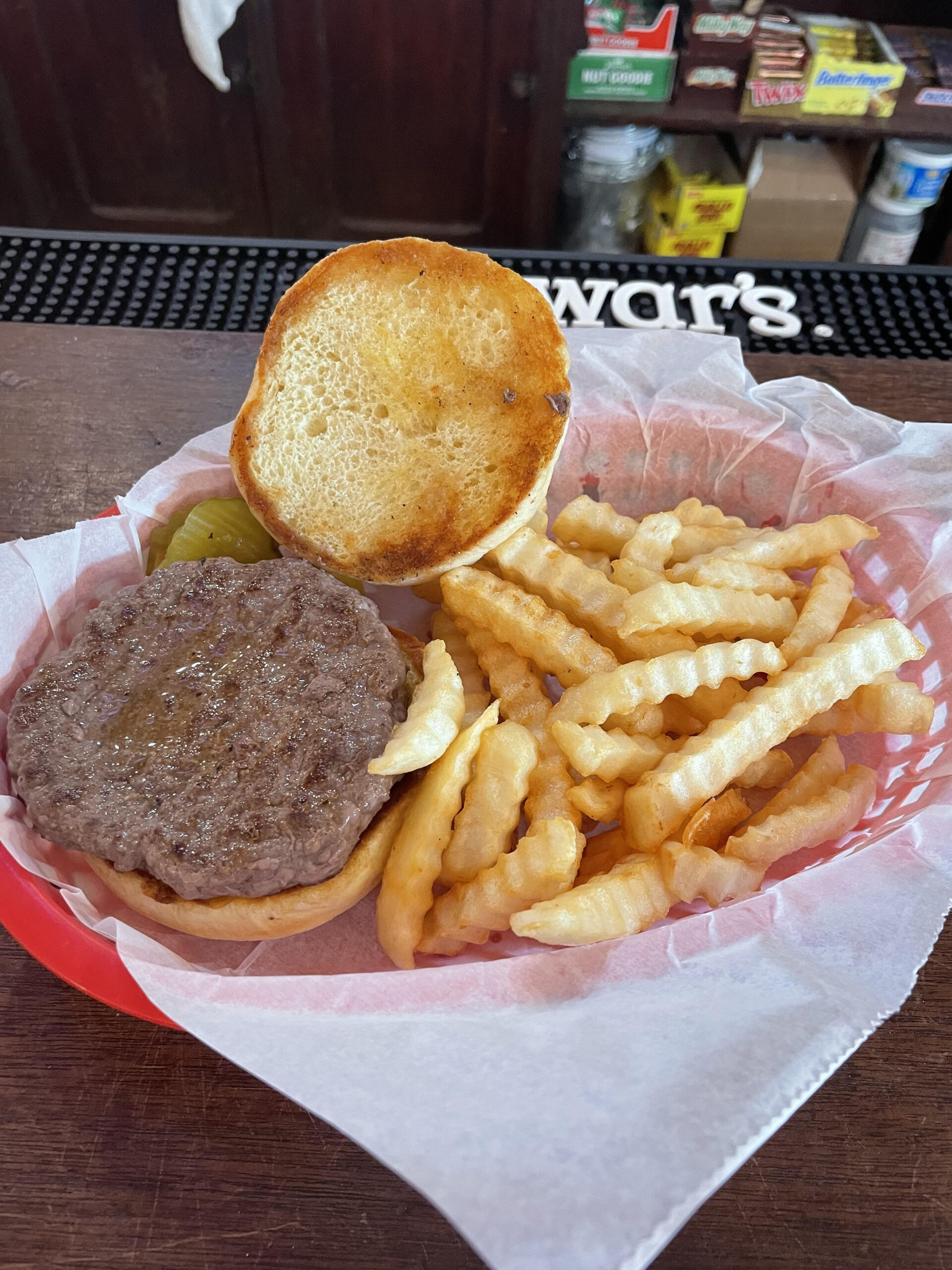 Small Town Eats Hilltop Bar & Grill in Holmen, Wisconsin KQ98