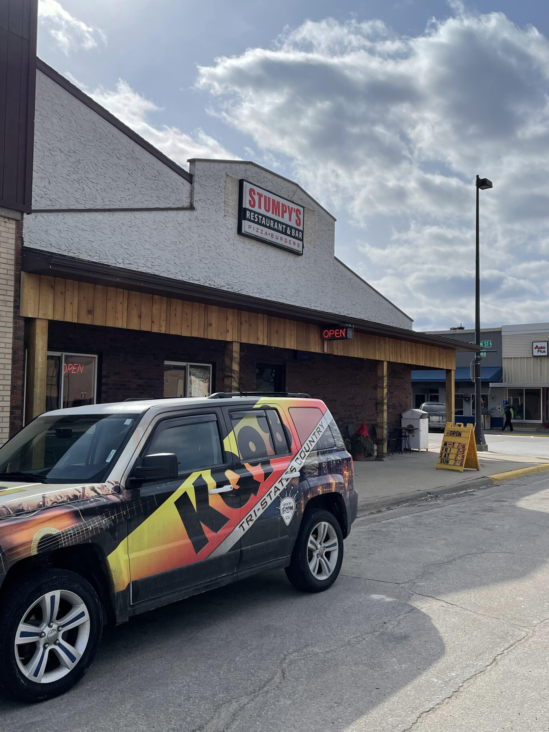 Small Town Eats Stumpy's Restaurant & Bar in Rushford, MN KQ98