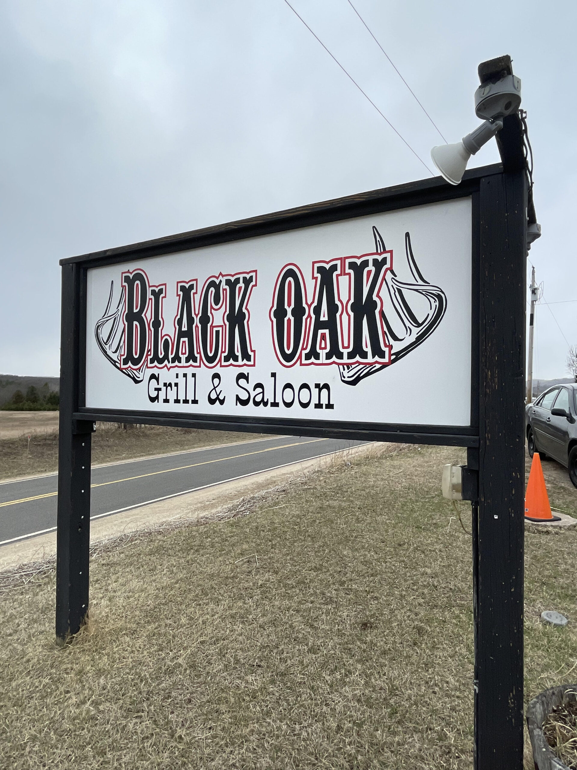 Small Town Eats Black Oak Grill & Saloon in Holmen KQ98